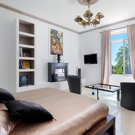 Le Manoir Provençale Avec Piscine Villa *