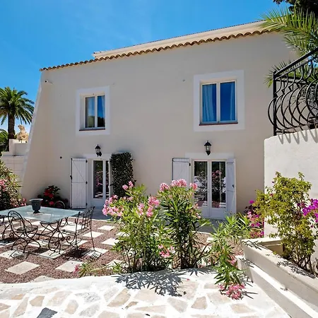 Le Manoir Provençale Avec Piscine