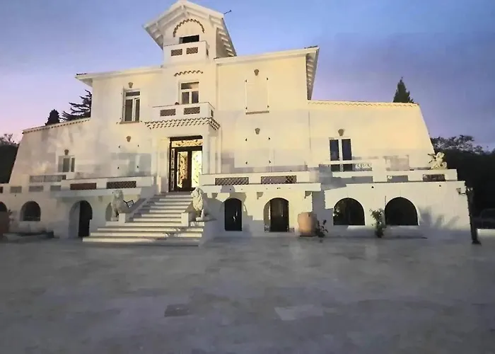 Villa Caron Riviera